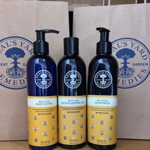 Neal’s Yard Bee Lovely Bath & Body Set - NEW